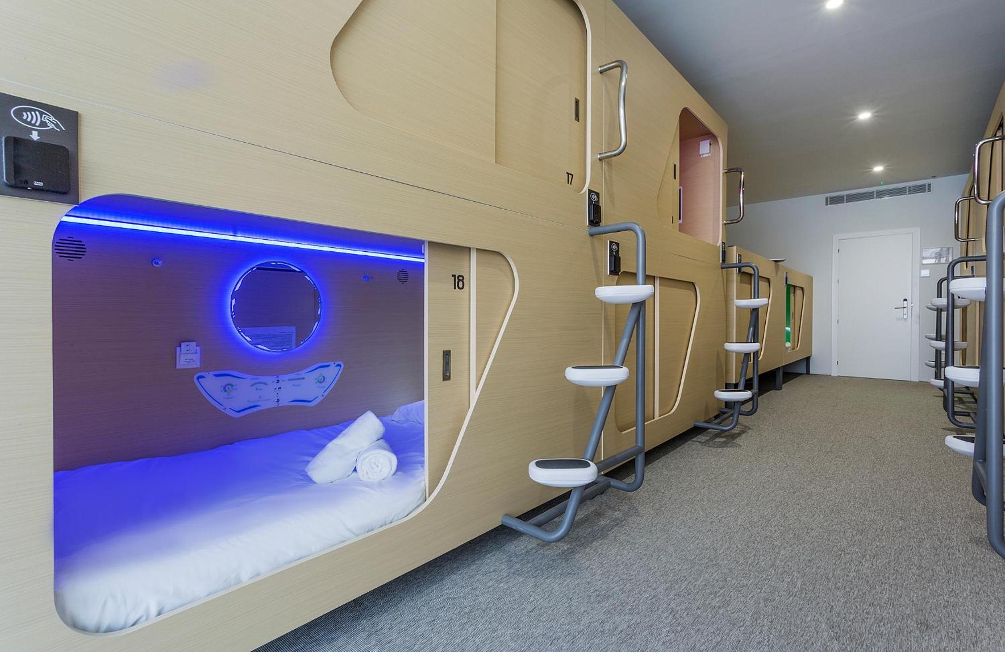 Urban Cube Hostel Sevilla Eksteriør bilde
